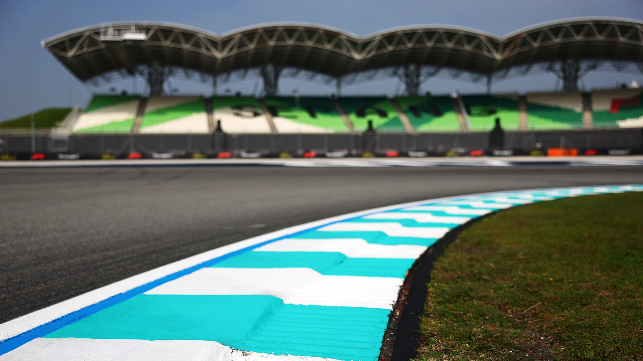 Drivers expect tyre-degradation and possible wet running to define Sepang’s return to F1 after 2017