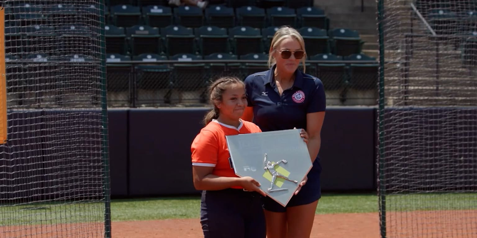 Jennie Finch Empowerment Award recipients honored at 2026 World Series pregame ceremony