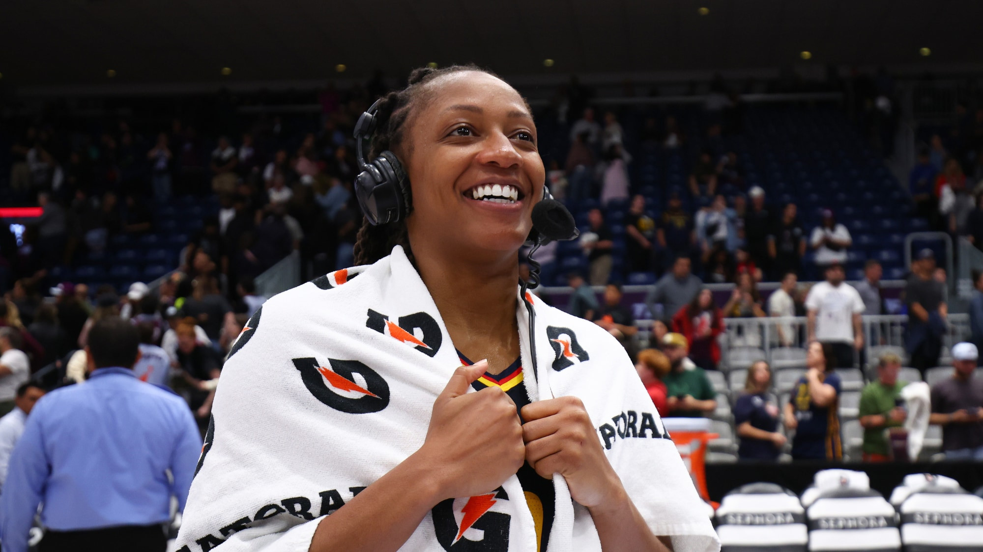 Kelsey Mitchell breaks WNBA season scoring mark as Indiana Fever beat Toronto Tempo 103-85