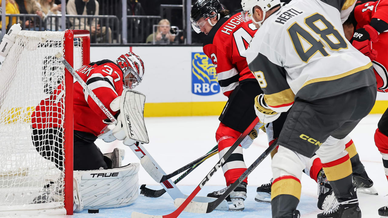 Hellebuyck wins again as Devils top Golden Knights 5-2 at T-Mobile Arena