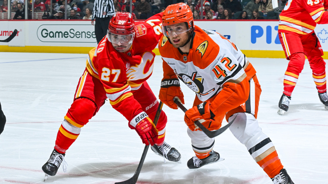 Poehling’s short-handed goal lifts Ducks to 4-2 win over Flames, keeping Calgary winless