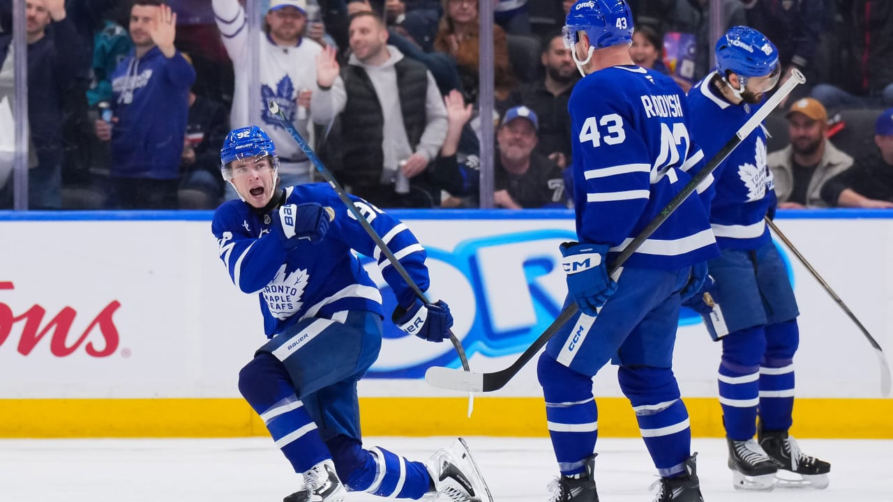 McKenna scores go-ahead power-play goal as Maple Leafs beat Sharks 3-1 at Scotiabank Arena