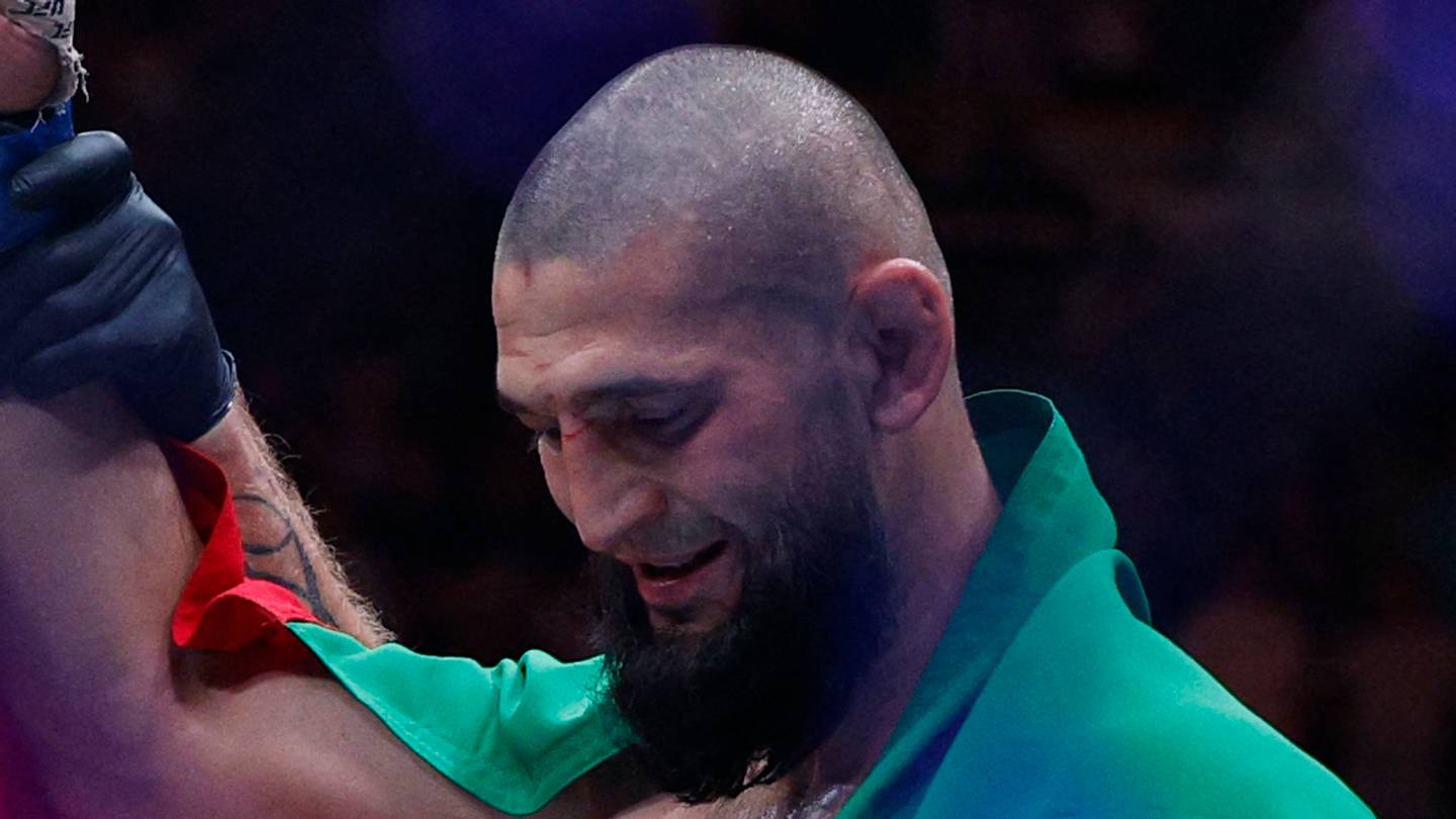 Khamzat Chimaev says he’ll target UFC middleweight champion Sean Strickland for a rematch