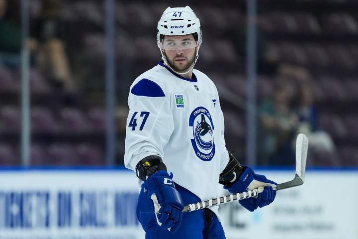 Paul Cotter aims to earn bigger role with Canucks after signing as free agent
