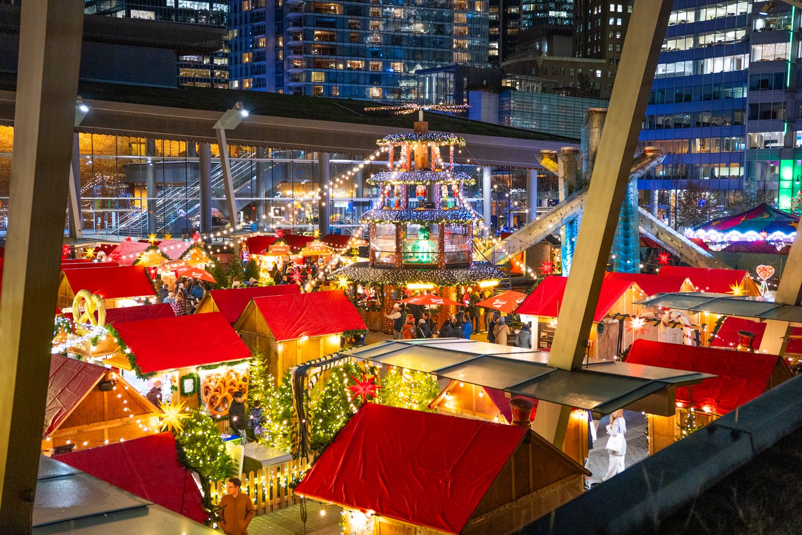 Vancouver Christmas Market expands at Jack Poole Plaza from Nov. 16 to Dec. 24, 2026