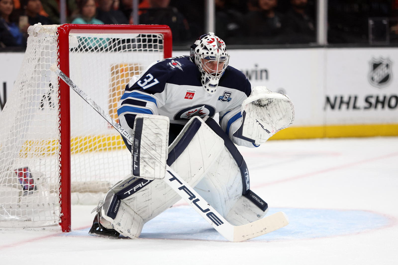 Training camp nears: reporting says no progress on Jets’ Hellebuyck trade talks, while DeBrusk posture shifts