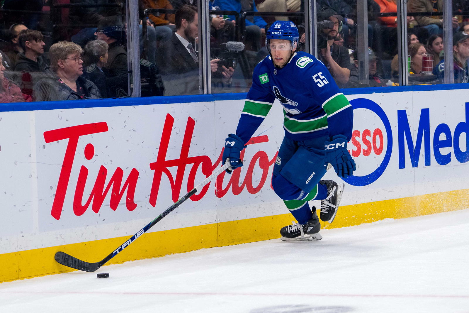 Brisebois set for Canucks debut as Vancouver visits Rangers on Sunday