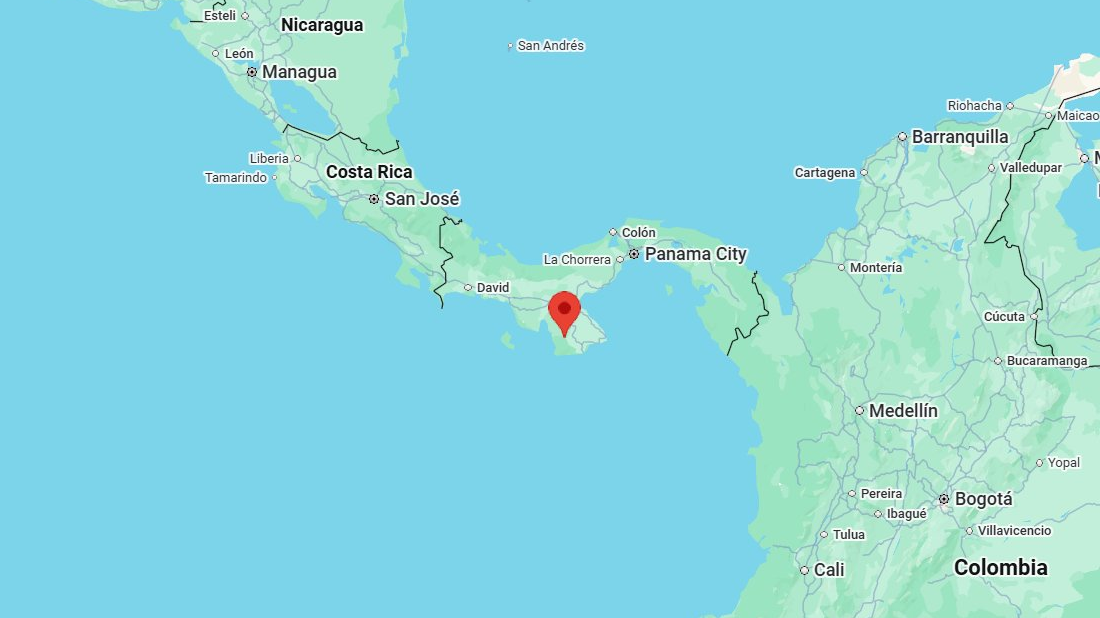 7.7 and 6.6 earthquakes strike Panama; officials report injuries, airport suspension and tsunami alerts