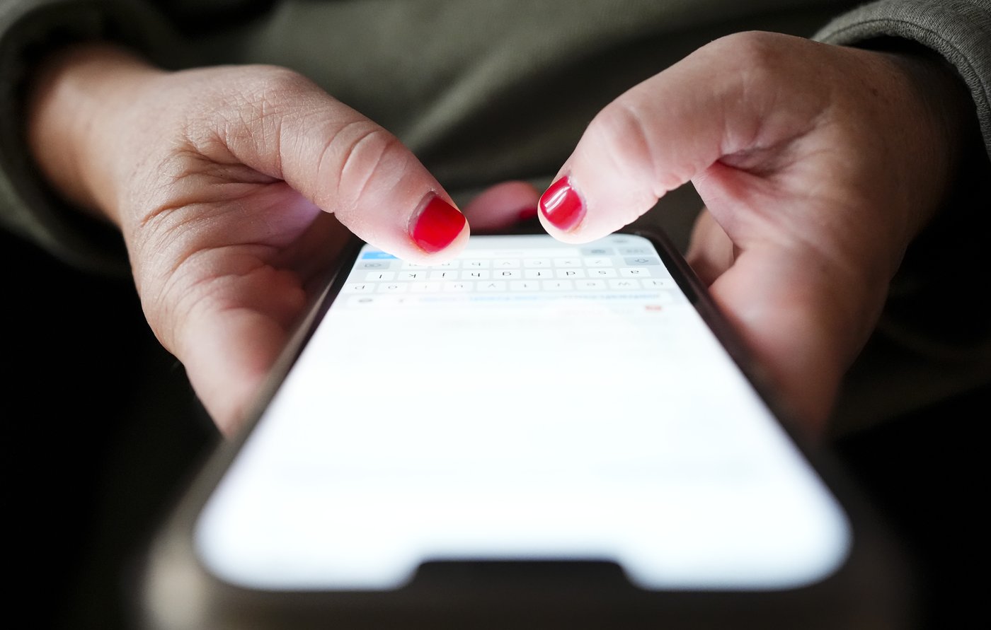 Experts say families alone can’t curb harms from problematic social media use, urging big-tech action