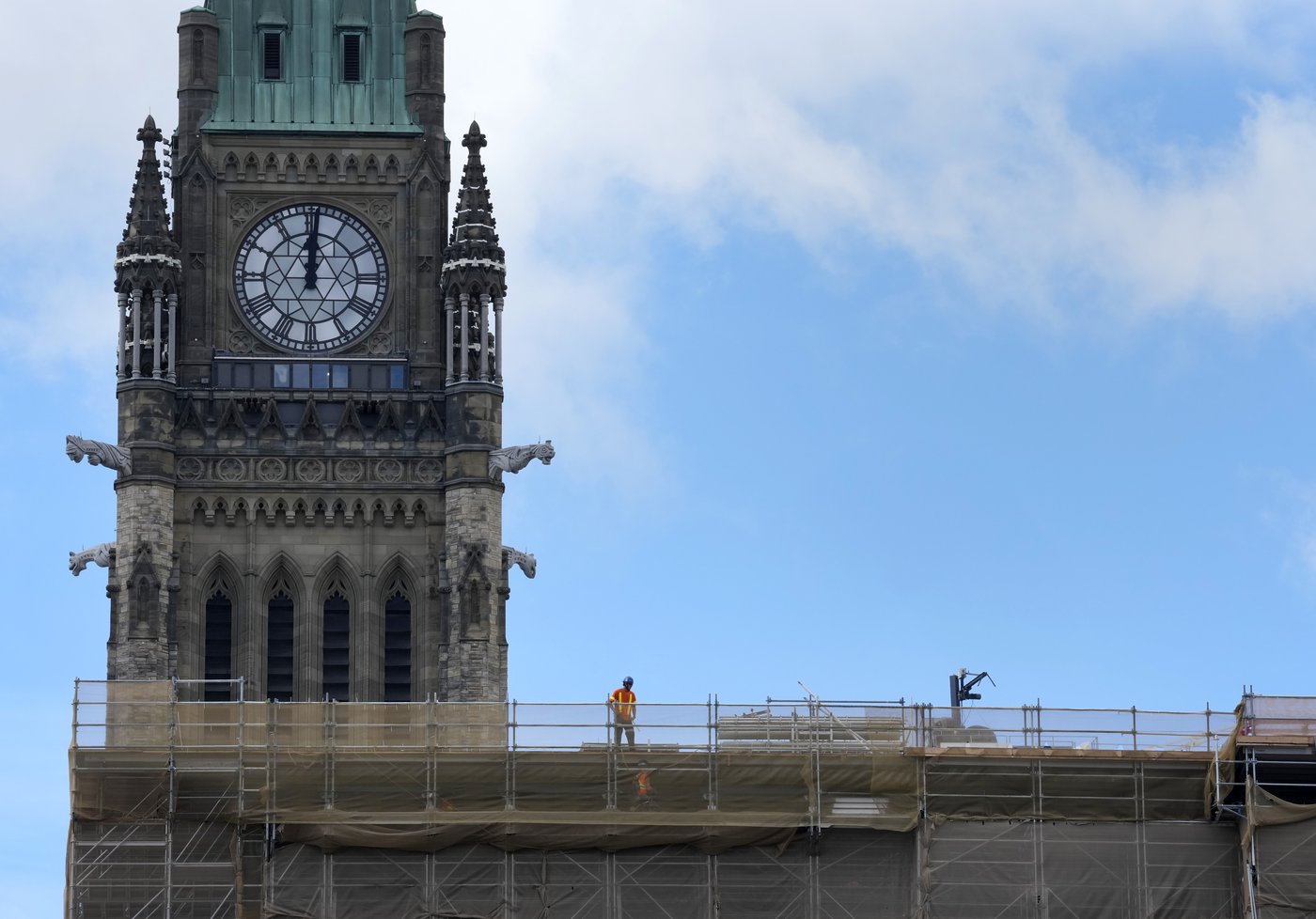 Ottawa opens applications for $430M over five years to boost skilled trades training
