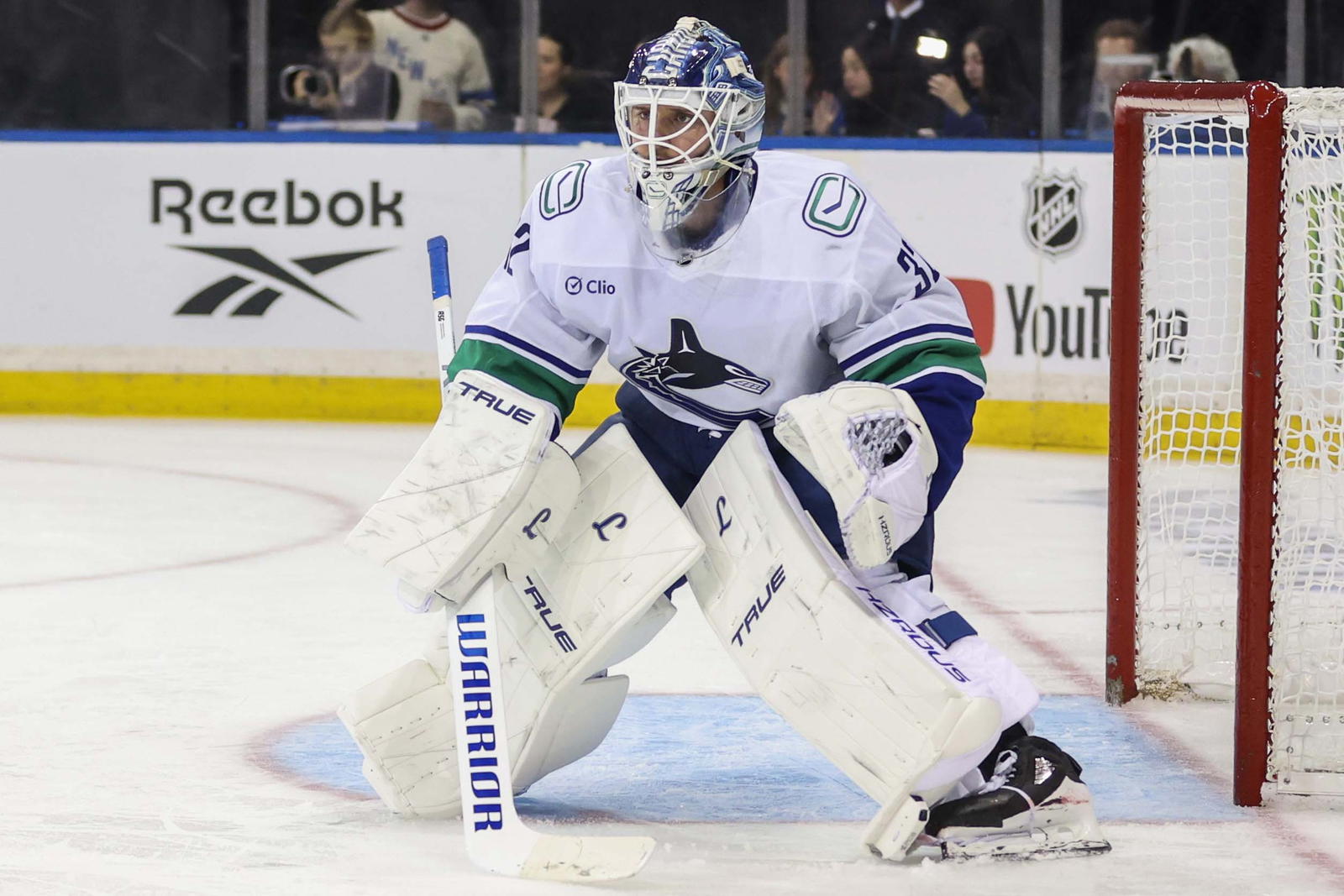 Canucks allow four straight goals, fall 4-2 to Lightning