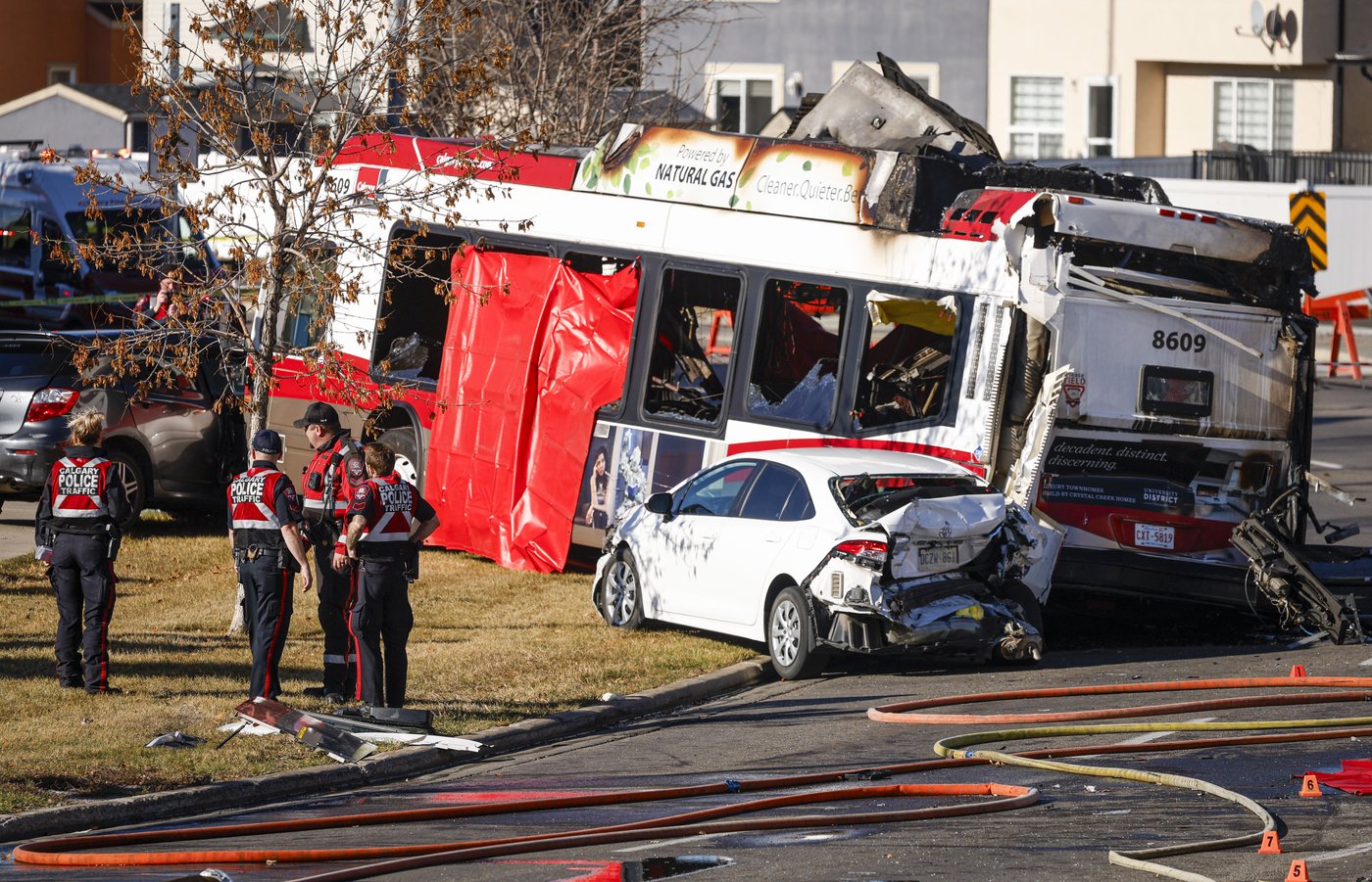 Expert says compressed natural gas buses are ‘extremely safe’ after fatal Calgary chain-reaction crash