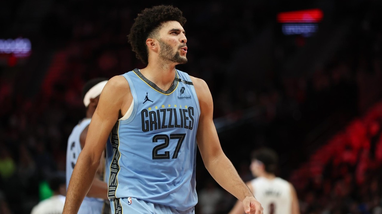 Boozer posts first career triple-double as Grizzlies top Blazers 124-103