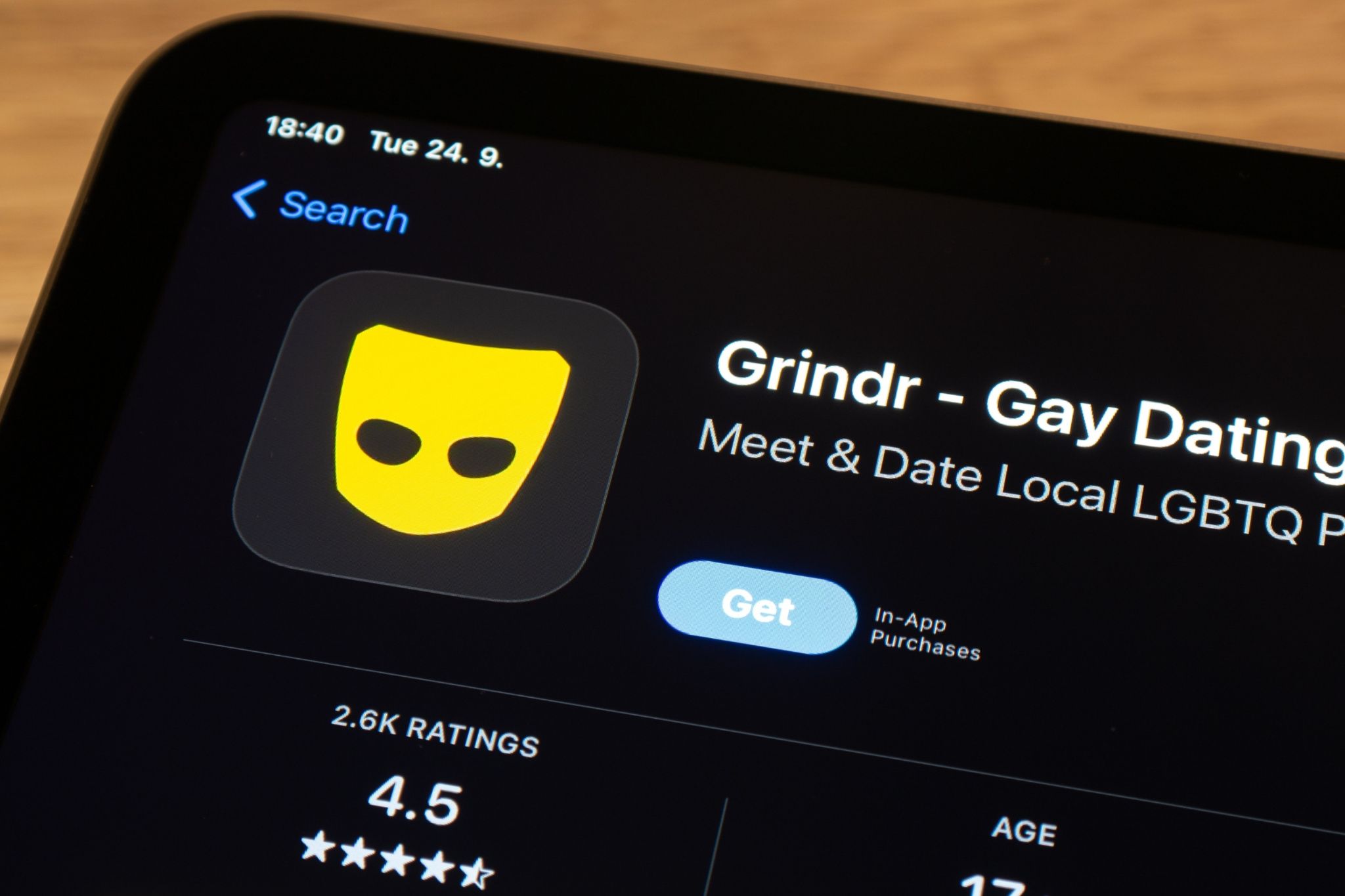 B.C. teacher punished after Grindr messages with account posing as 14-year-old boy