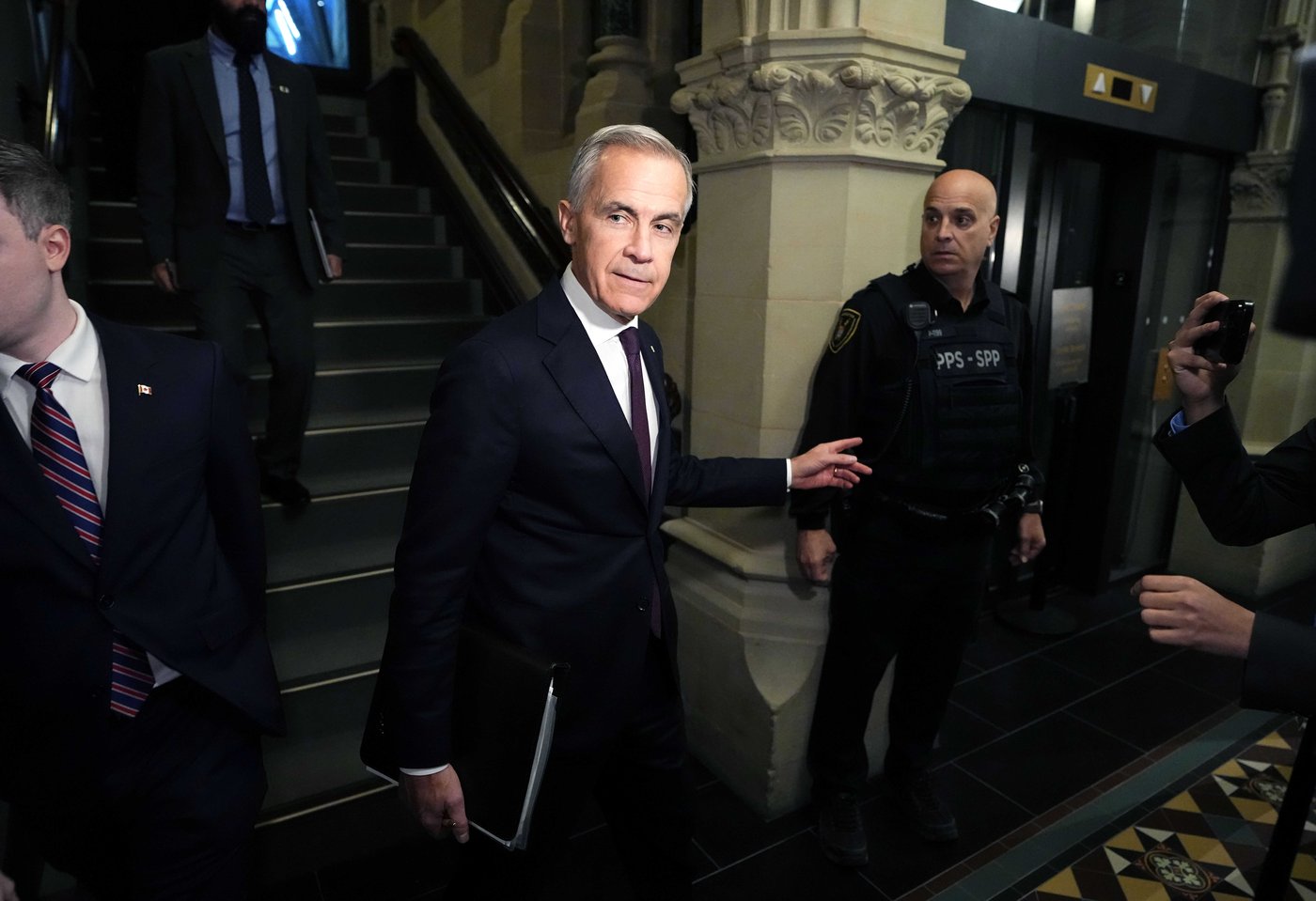 Carney says Ottawa will “not budge” from sustainable immigration levels as federal update nears