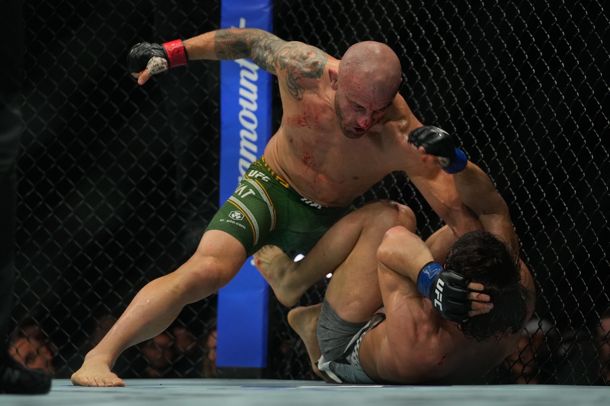 UFC 333: Volkanovski stops Evloev in second round to retain featherweight title