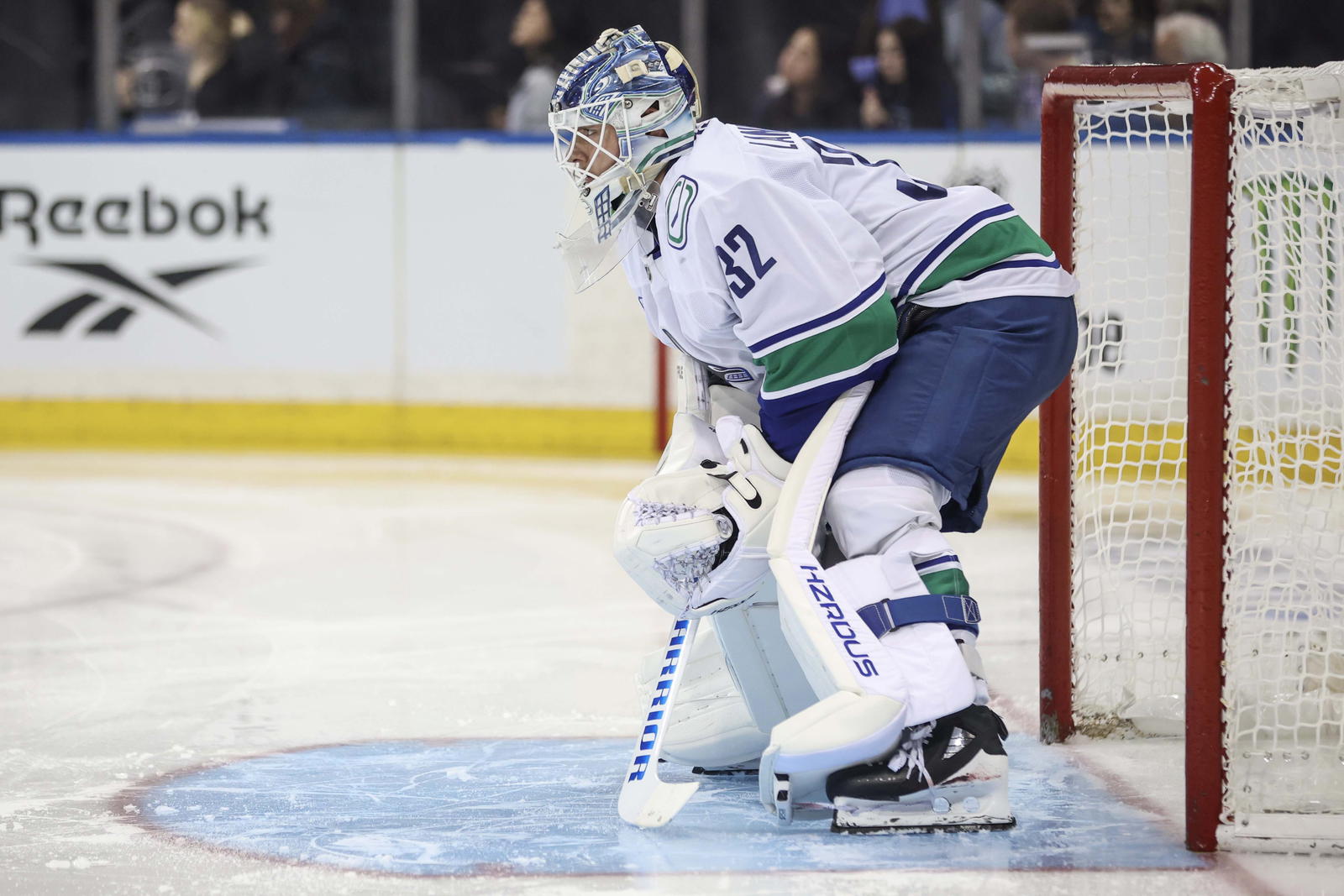 Lightning beat Canucks 4-2 as Lankinen, Buium and Chytil stand out