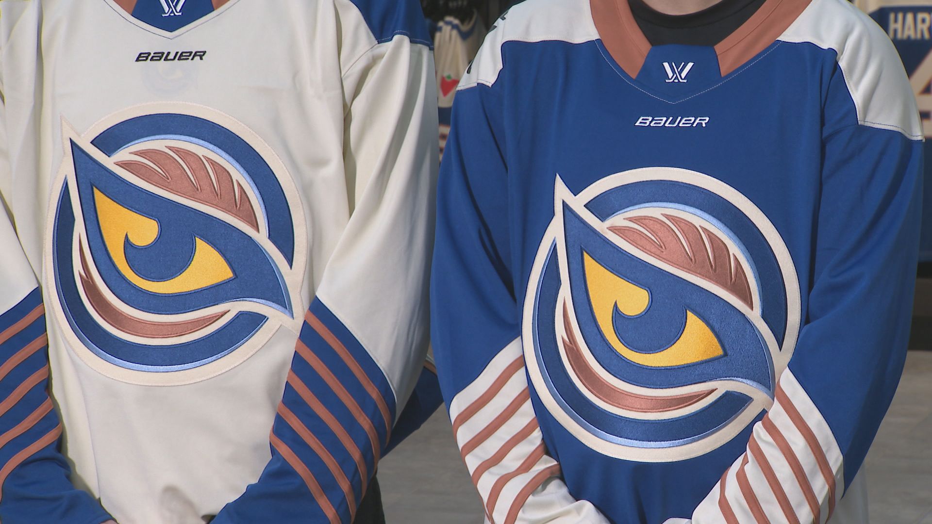 Vancouver Goldeneyes unveil new jerseys ahead of PWHL season
