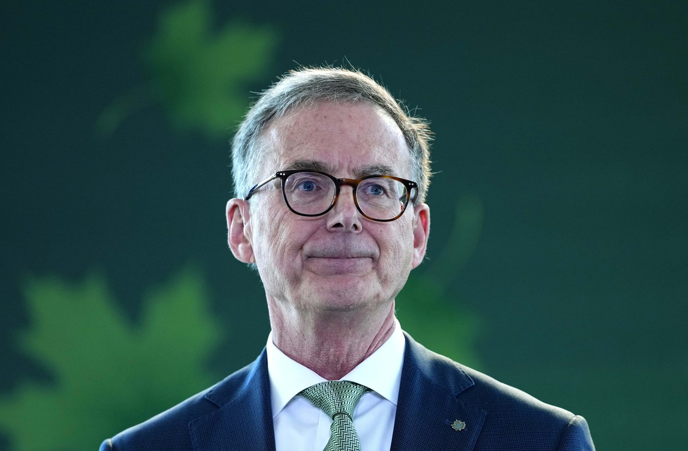 Macklem says global economy is holding up, but resilience is increasingly “under strain”