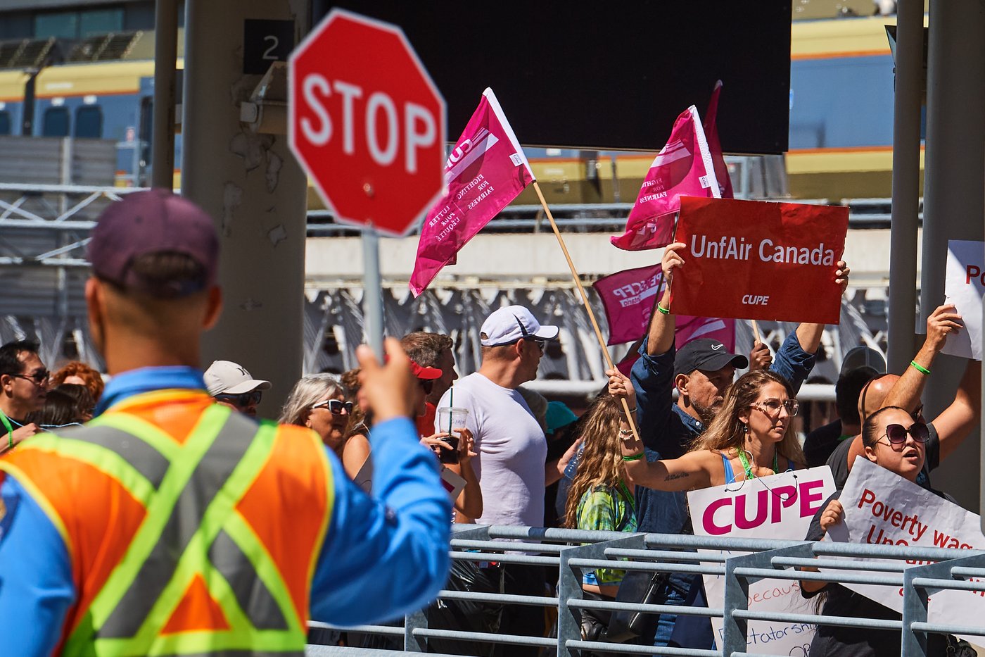 Experts say Bill C-39 may expand Ottawa’s power to end strikes, but faces Charter risks