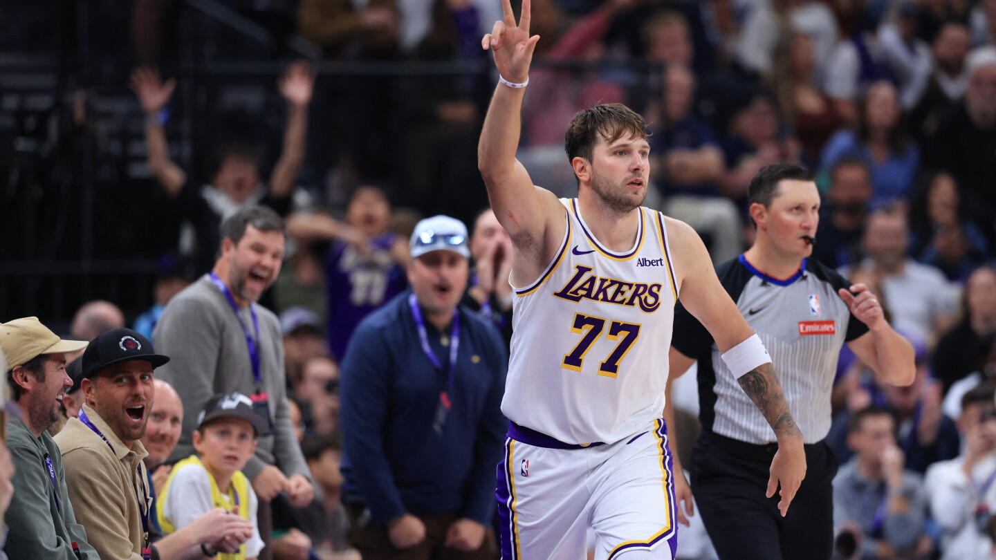 Lakers host unbeaten Trail Blazers on Oct. 27 as Doncic posts 34.3 points per game