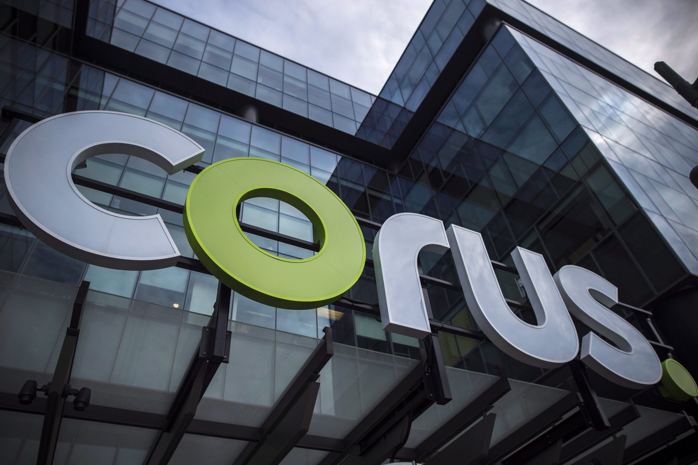 Corus completes recapitalization, names new board and says shares to begin trading Oct. 13