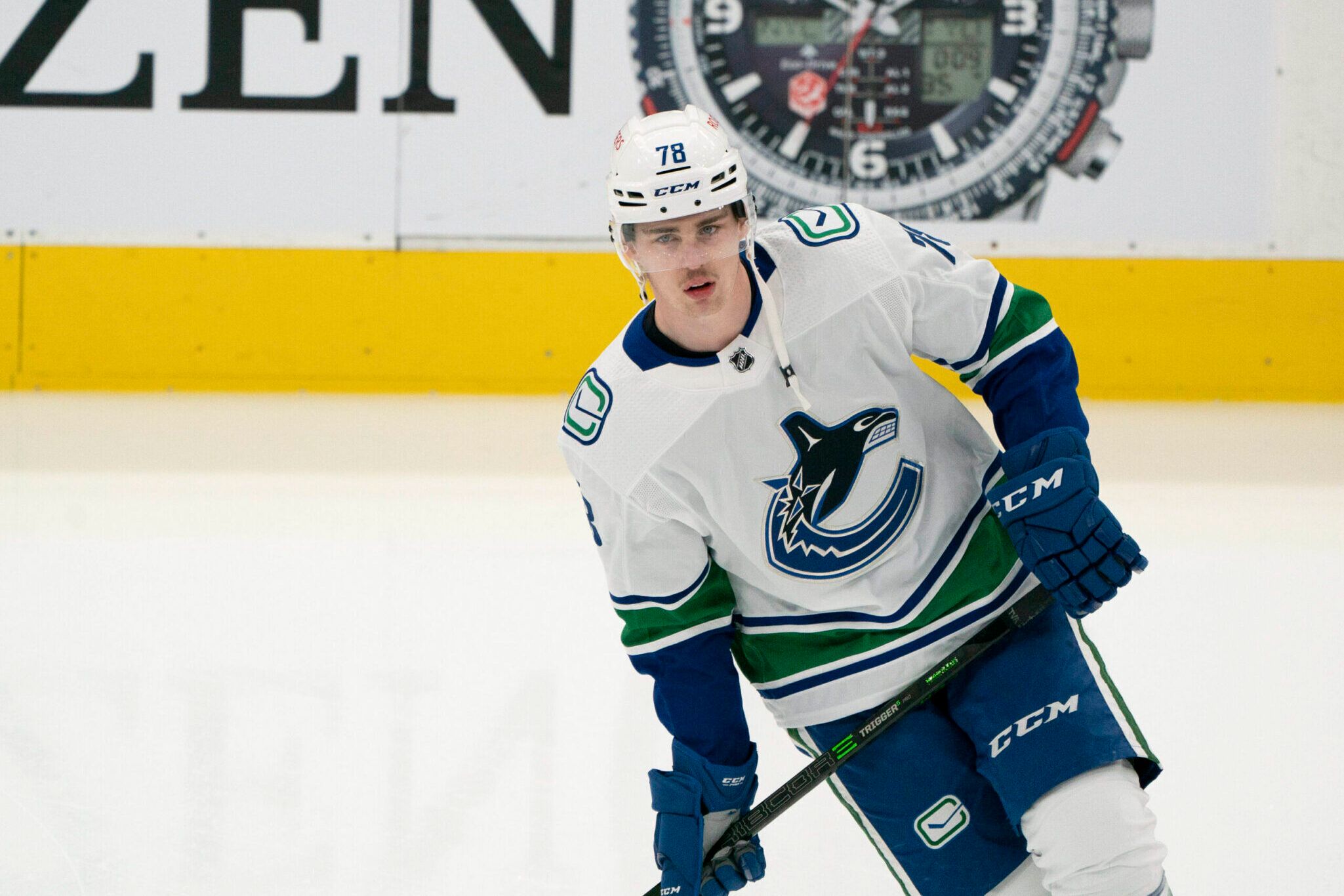 Canucks sign Kole Lind to AHL deal with Abbotsford