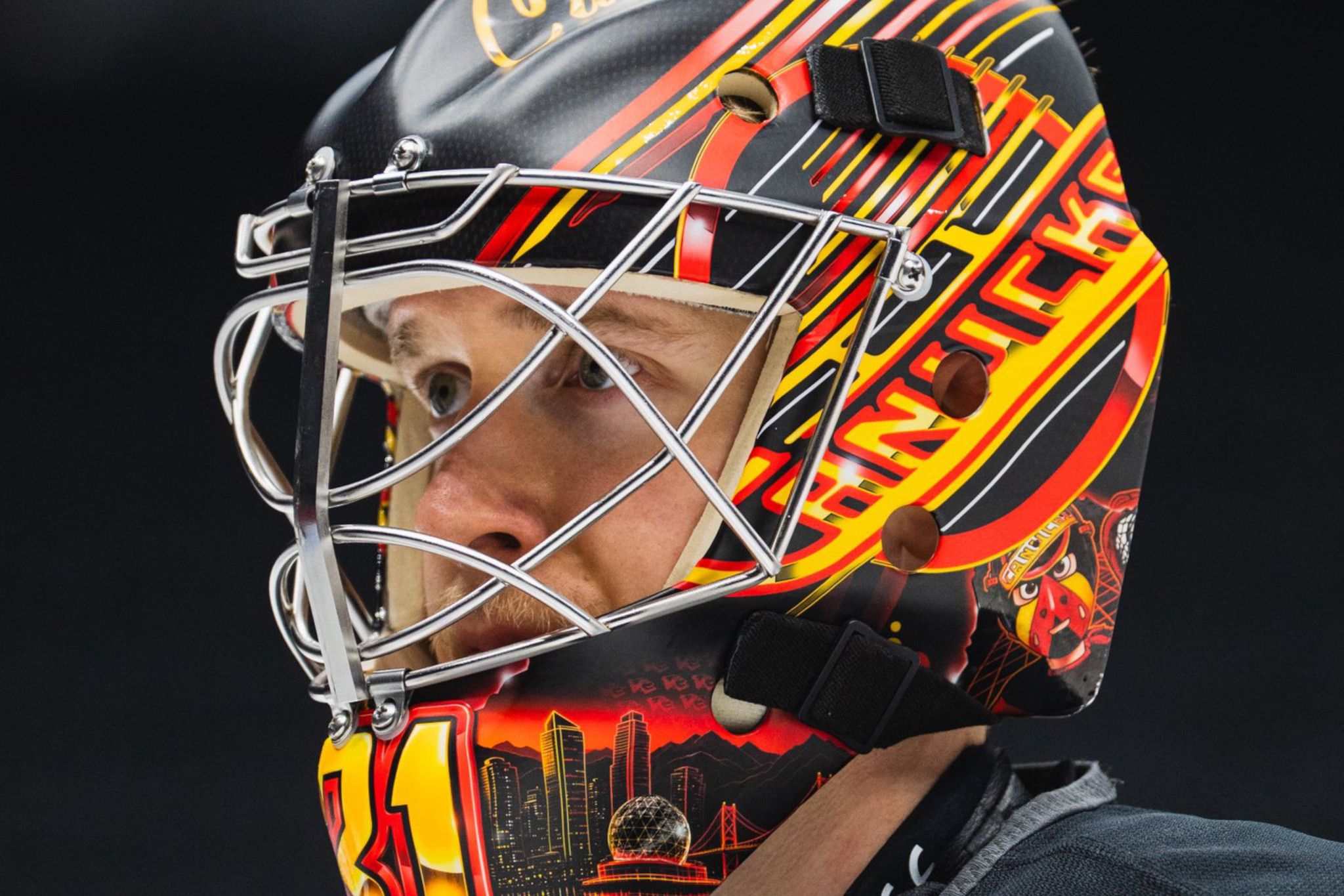 Leevi Meriläinen’s new Canucks mask honours late John Garrett as he nears his first start