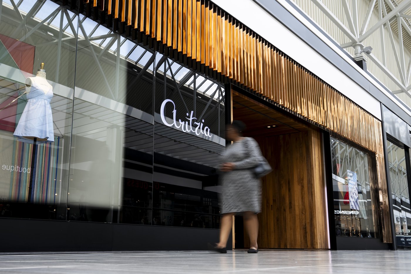 Aritzia sets 2032 net revenue target of $9.5B to $10.5B and targets 12–14 U.S. stores yearly
