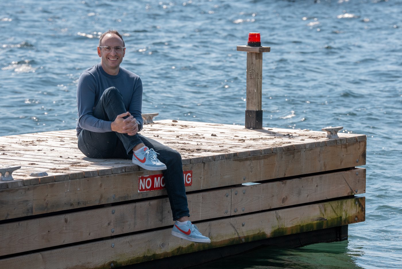MapQuest general manager visits Lake Ontario to mark decision to keep name after “Lake America” order
