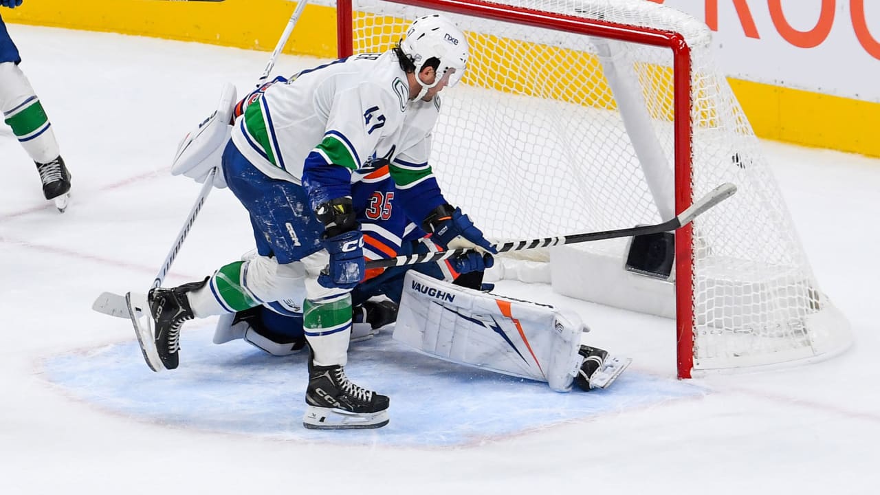 Canucks erase 3-goal third-period deficit to beat Oilers 6-5 in overtime at Rogers Place
