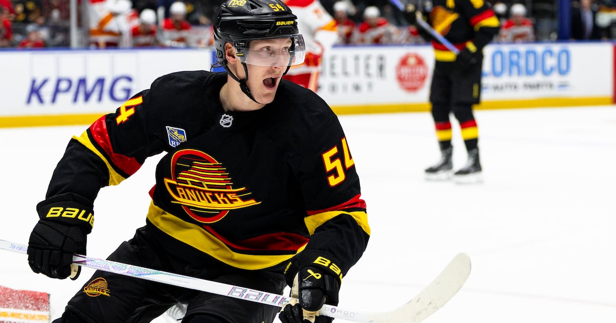 Maple Leafs acquire forward Aatu Raty from Canucks for Brandon Buhr and Jacob Quillan