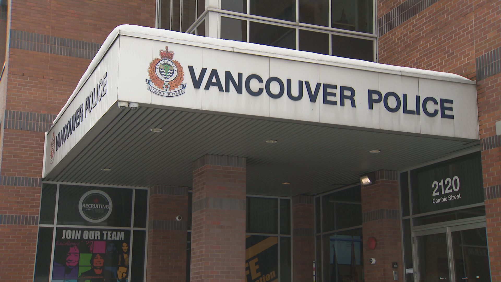 Man in custody after bear-spray attacks on victims and police in Kits Point, VPD says