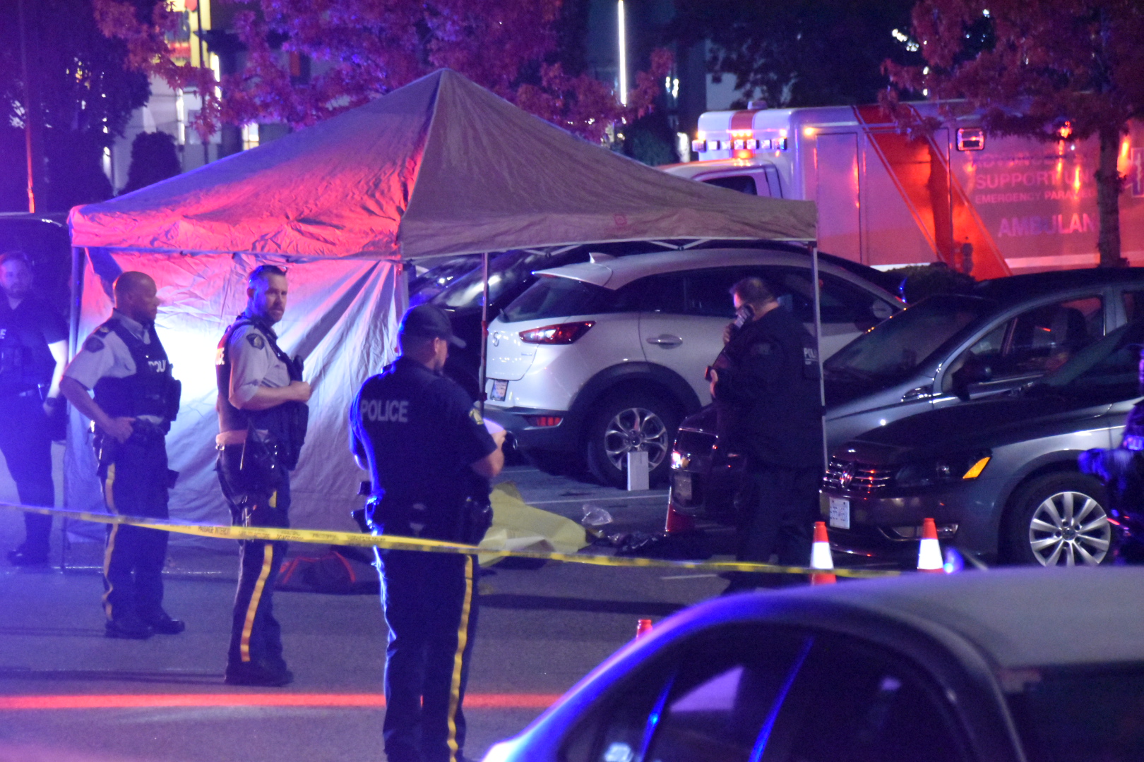 RCMP and IHIT investigating homicide outside Langley restaurant after 9:45 p.m. call