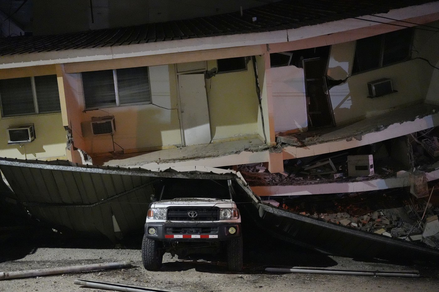 Panama declares state of emergency after 7.7 and 6.6 magnitude quake aftershocks