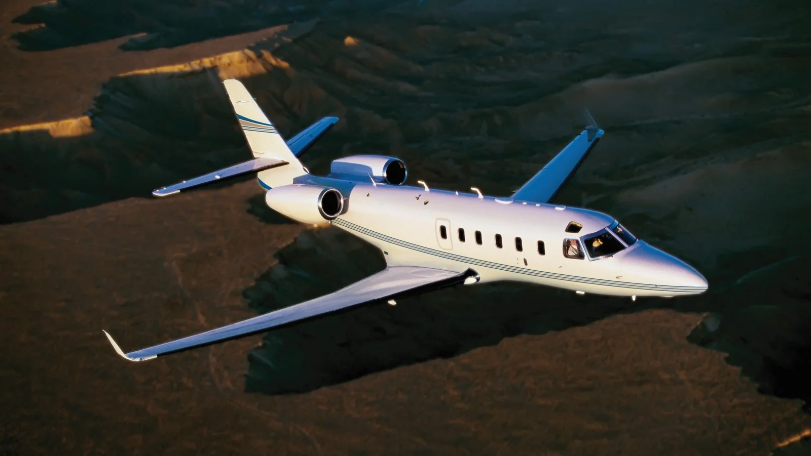 U.S. Coast Guard searches for Gulfstream G100 plane that lost contact off Nantucket