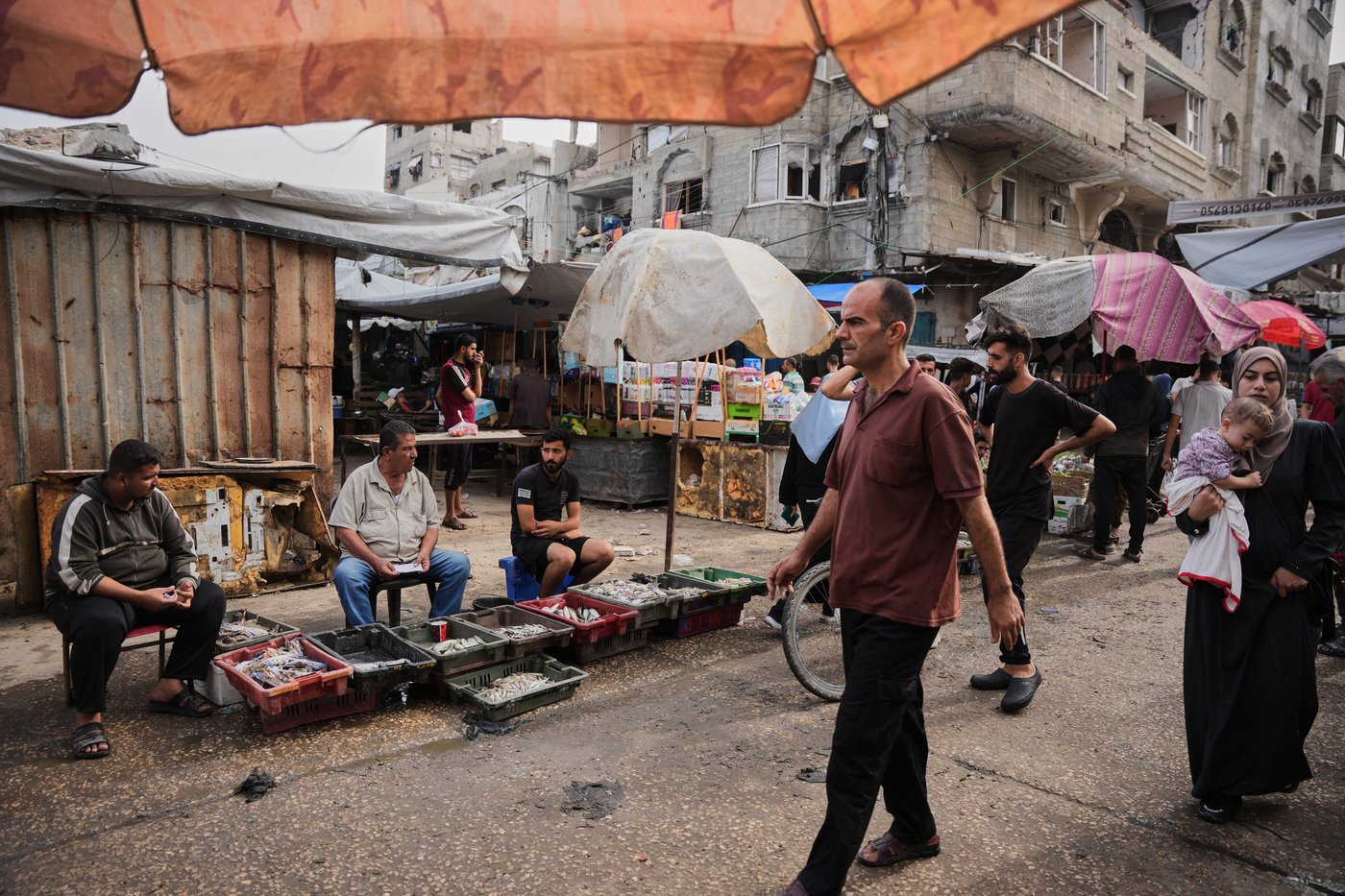 No commercial goods enter Gaza for two days as Israeli authorities cite Hamas-related merchant taxes