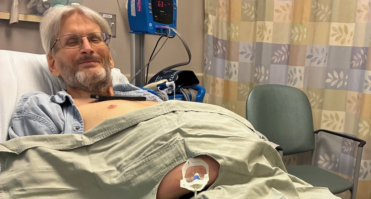 Ottawa man with stage-four liver disease seeks living donor after too-low scores on transplant waitlist