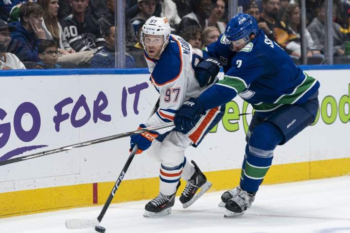 McDavid, Oilers top Canucks 9-7 as both teams examine messy start to season