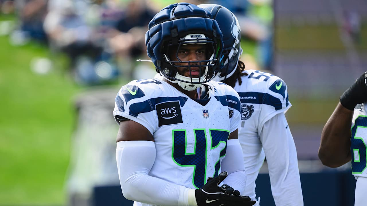 Seahawks Sign Linebacker Josh Ross to Practice Squad