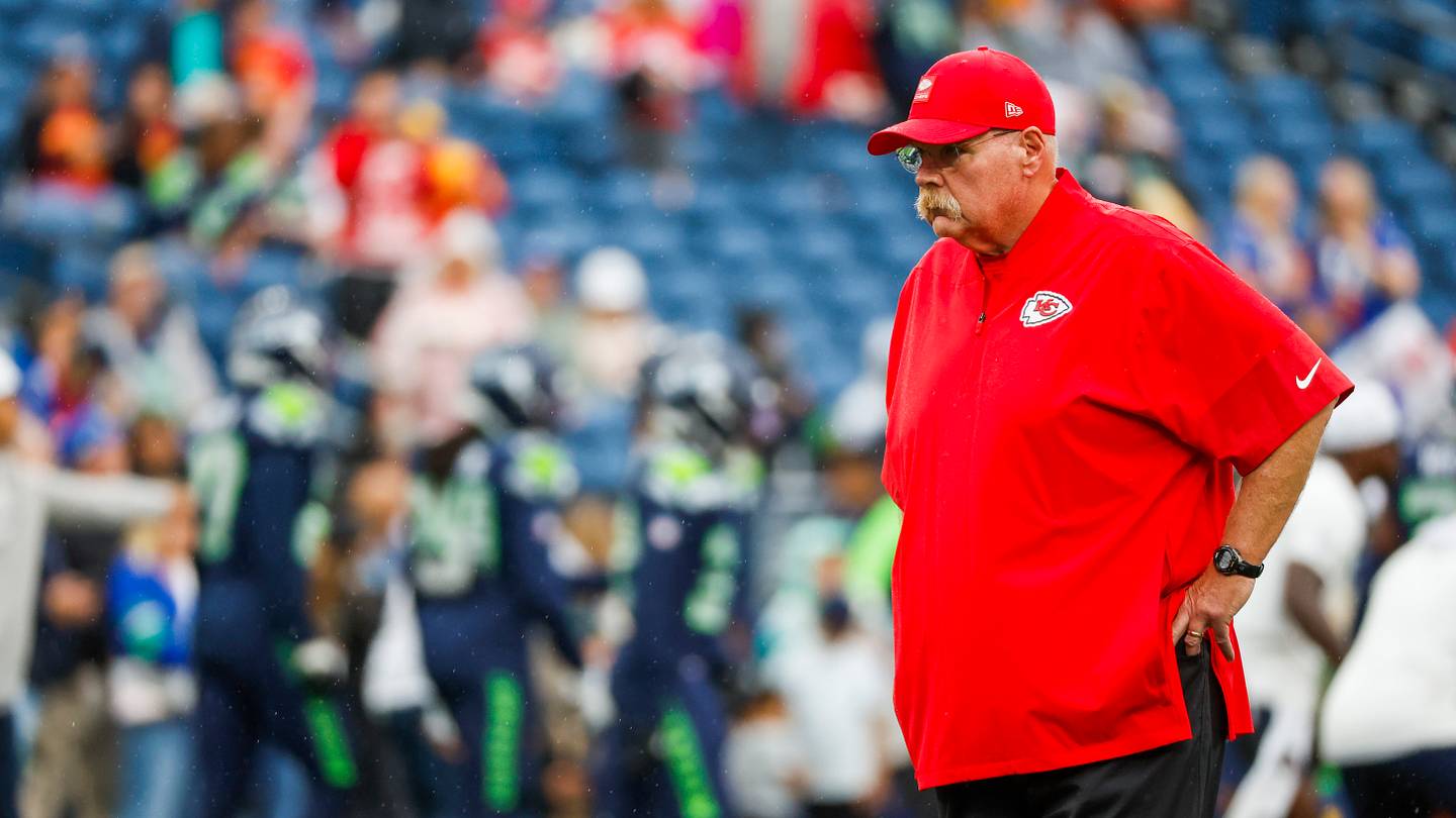 Chiefs vs. Seahawks on Sunday Night Football: TV, radio, odds and referee info for Week 7