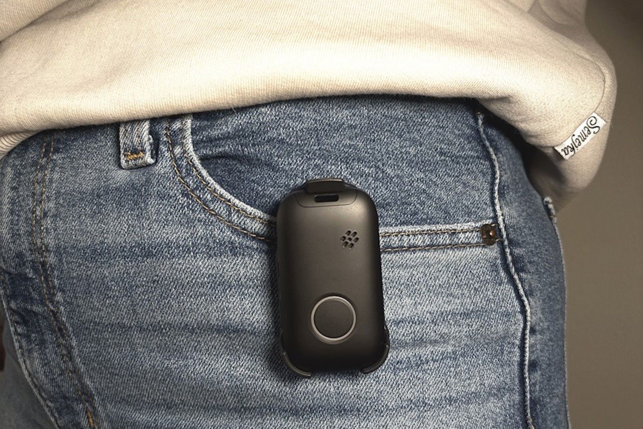 Life Assure highlights two medical alert devices for seniors aging at home and on the go