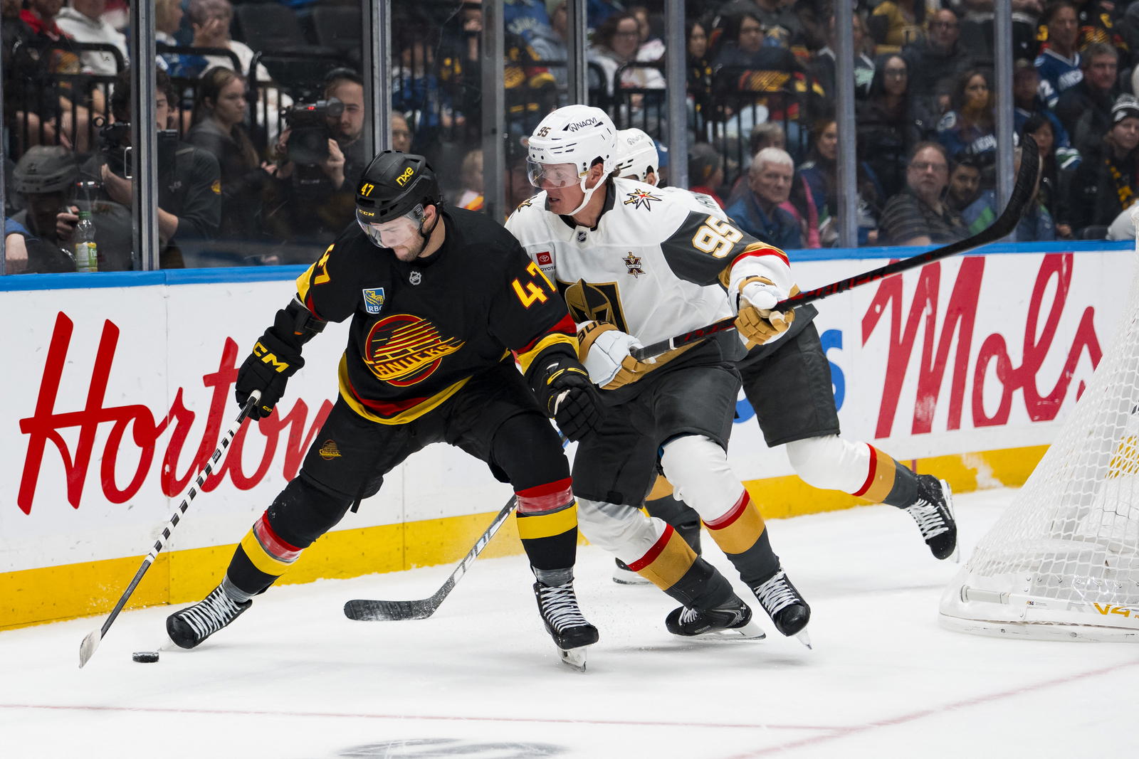 Canucks fall 3-2 to Golden Knights as Cotter, Rossi and Lankinen post key performances