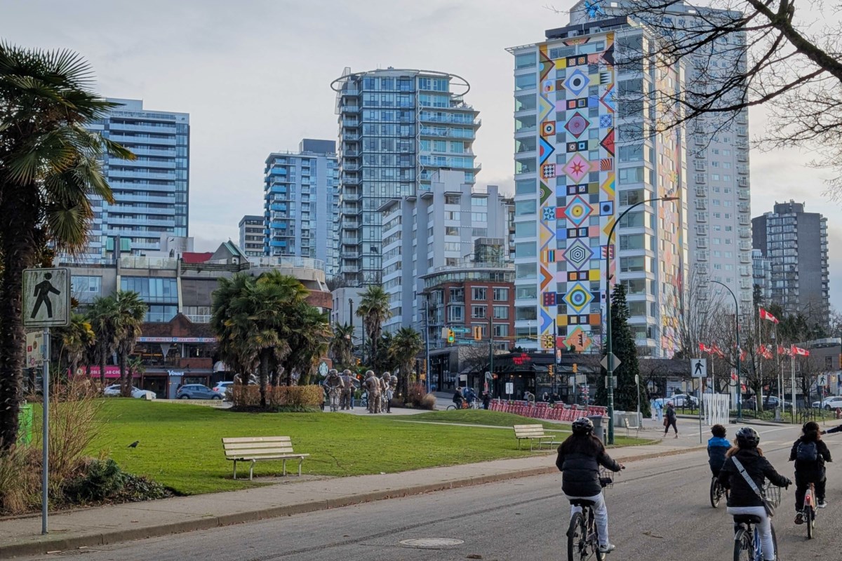 Metro Vancouver forecast: mostly sunny Thanksgiving weekend with a small rain system beforehand