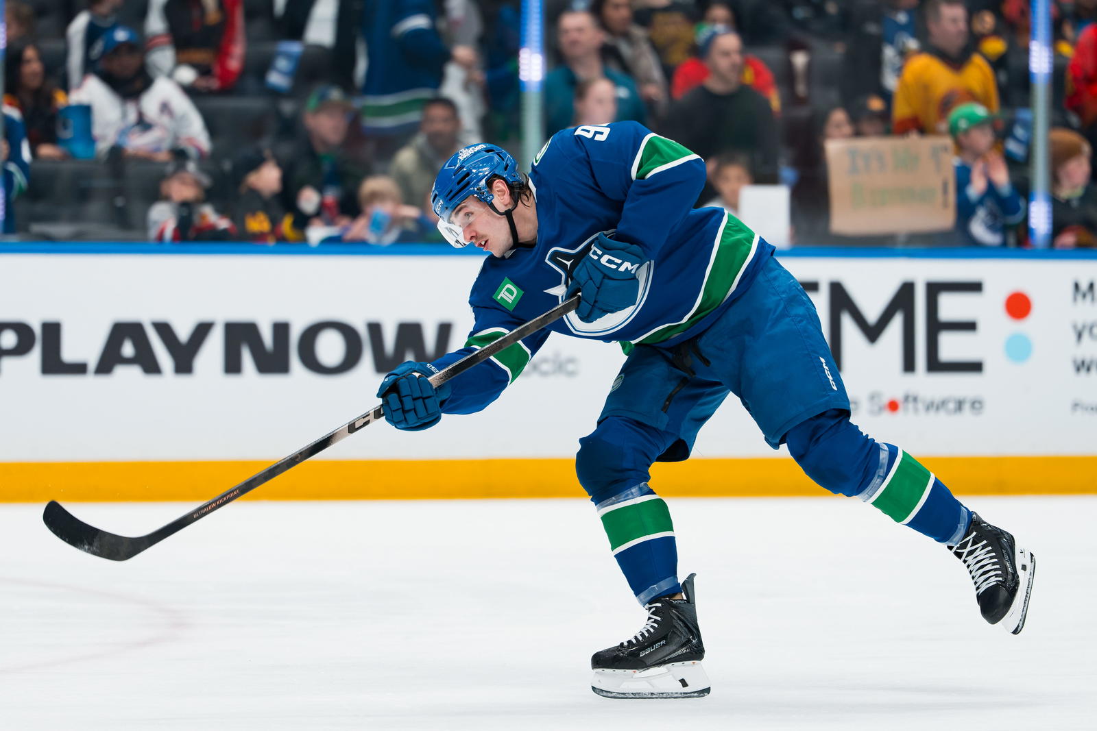 Canucks remain winless in 2026 pre-season after 2–1 loss to Oilers; Buium, Karlsson and Schenn stand out