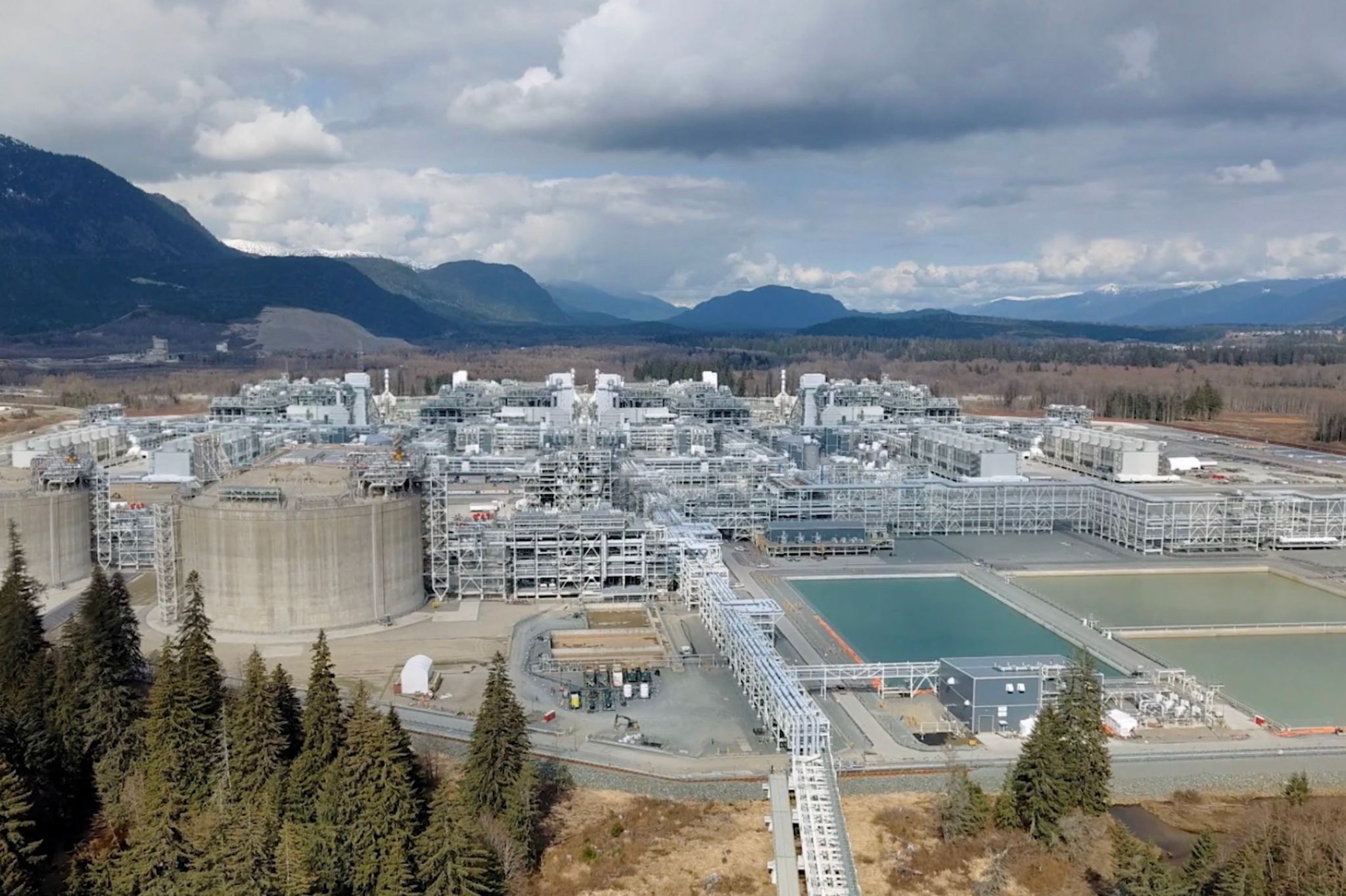Carney backs LNG Canada’s $33B expansion plan to double Kitimat export capacity